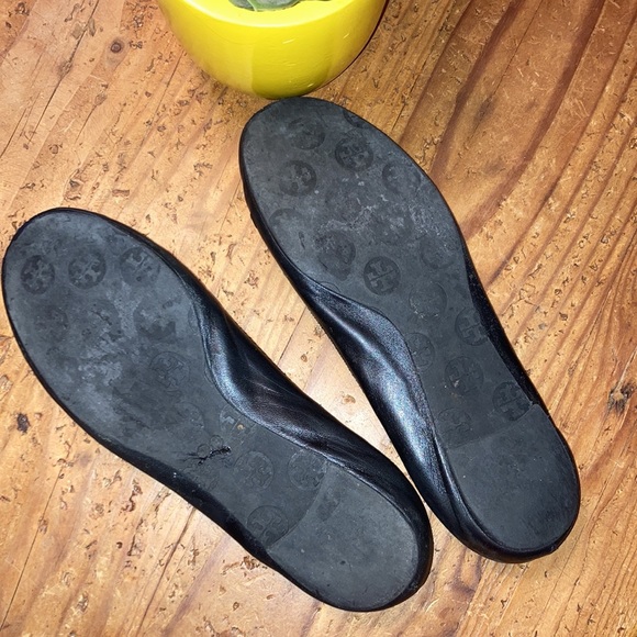 TORY BURCH Sz 8-8.5 Reva black and silver pre-loved leather flats - Picture 4 of 5